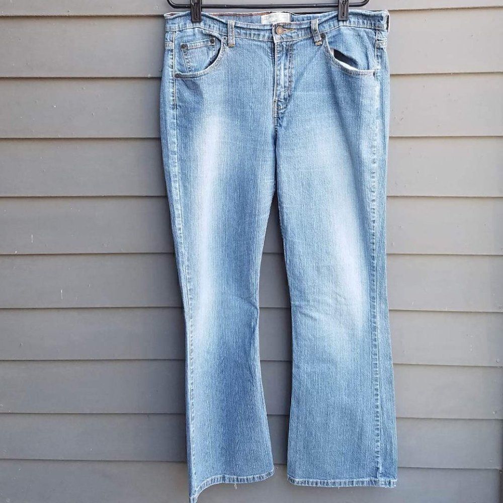 Signature Levi's Boot Cut Jeans Size 14